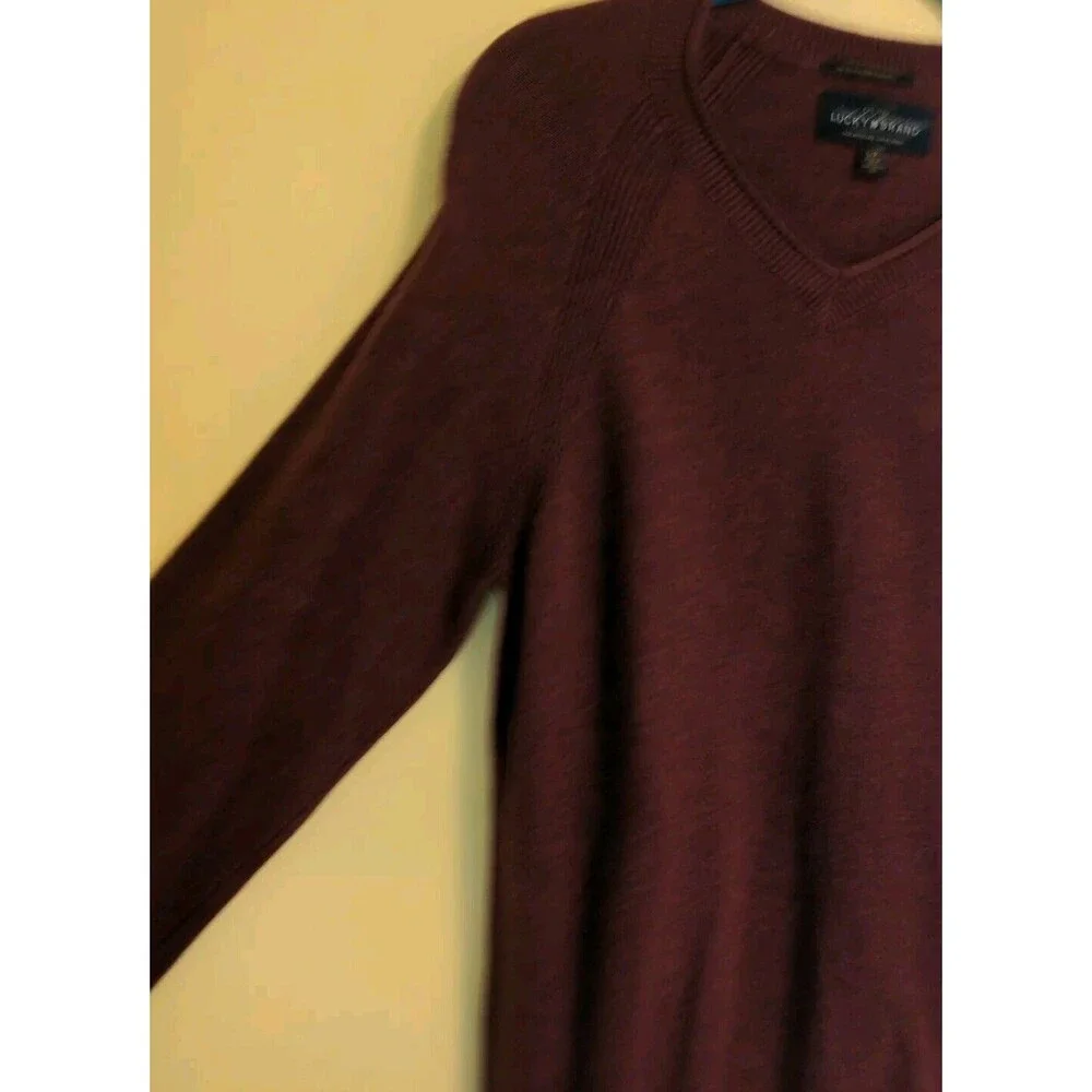 Lucky Brand Sweater Men's Small Red V Neck Welterweight Long Sleeve Pullover